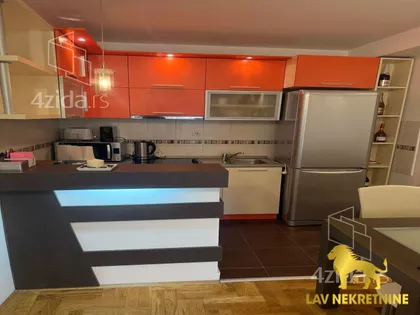 DANILA KIŠA | 4zida.rs