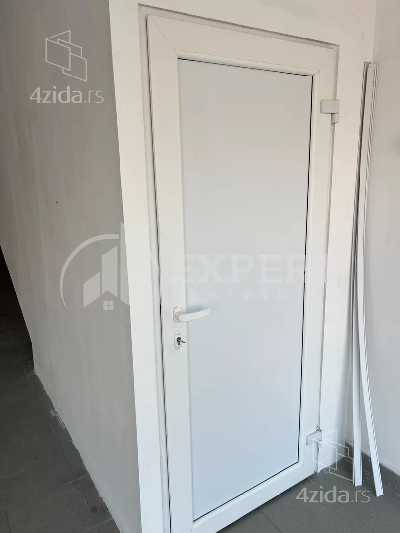 Lokal | 4zida