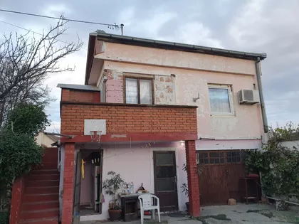 Stari Banovci | 4zida.rs