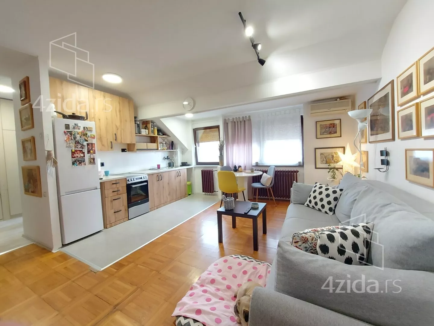 Dvoiposoban stan | 4zida