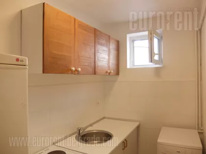 KOSANČIĆEV VENAC | 4zida.rs