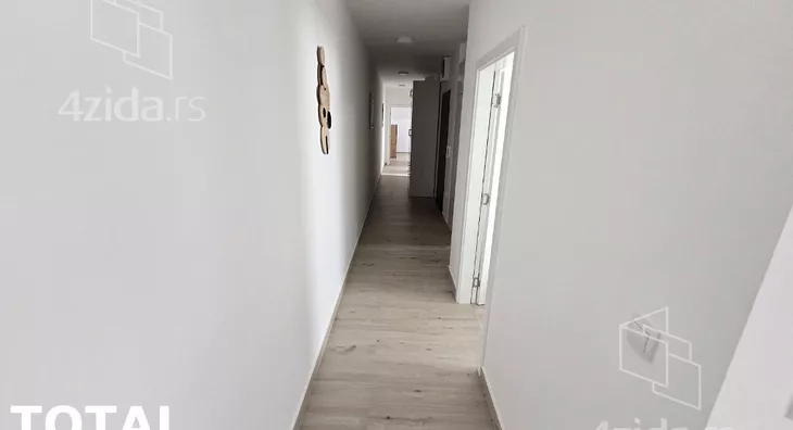 Četvoroiposoban stan | 4zida