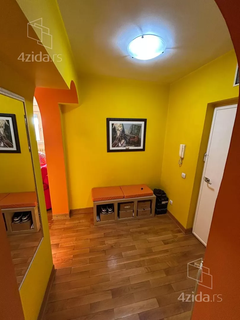 Petosoban stan | 4zida