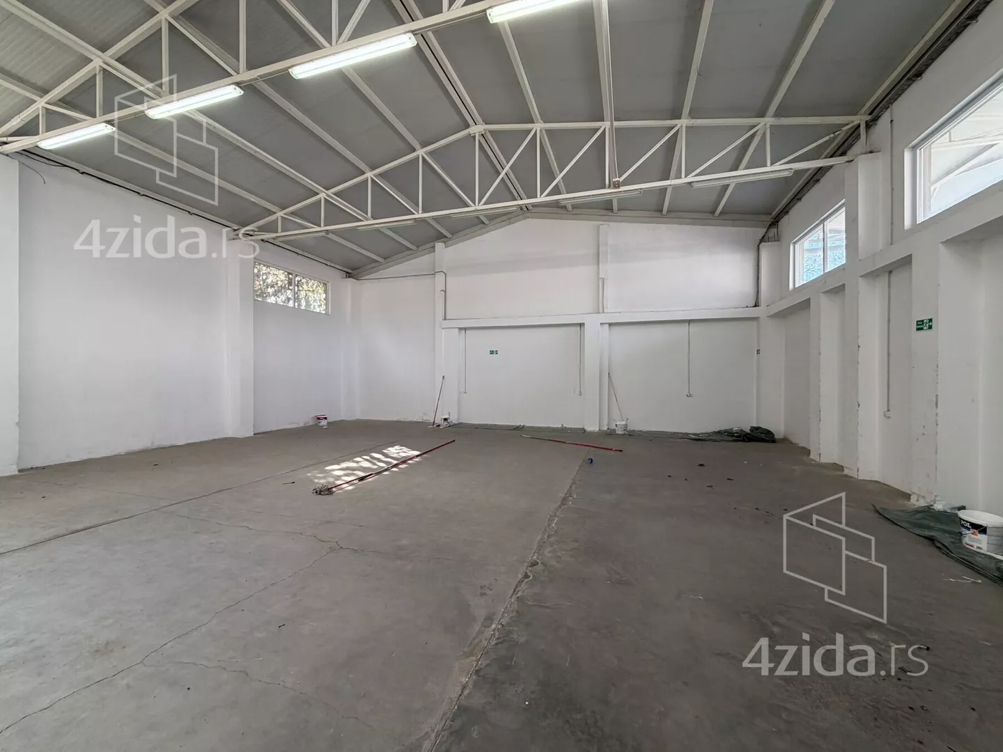 Poslovni prostor | 4zida