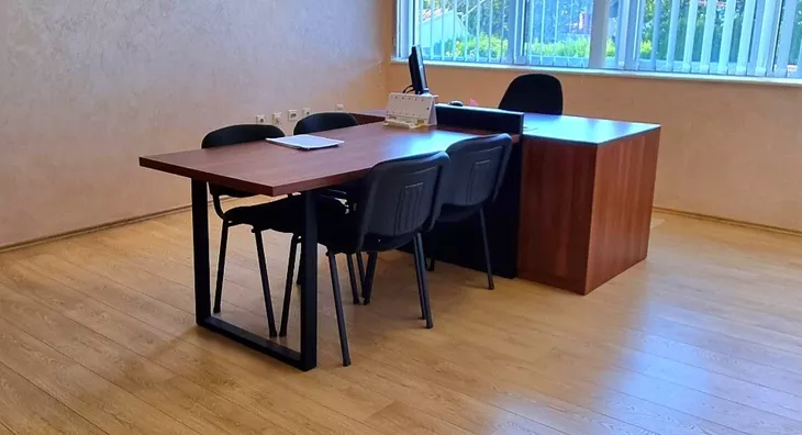 Poslovna zgrada | 4zida