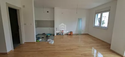 Učiteljsko Naselje | 4zida.rs
