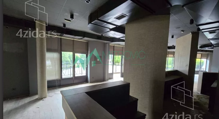 Poslovni prostor | 4zida