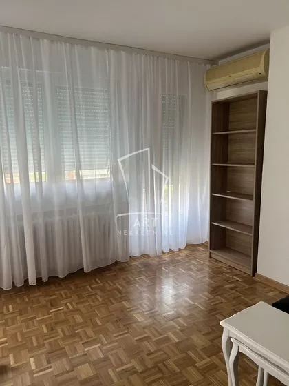 Jurija Gagarina | 4zida.rs