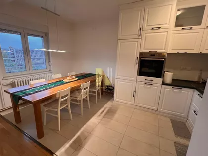 Stari Grad | 4zida.rs