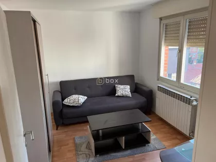 Dom Zdravlja | 4zida.rs