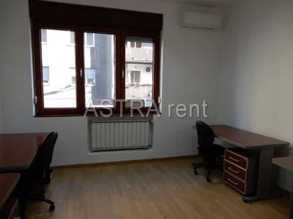 Zeleni Venac | 4zida.rs