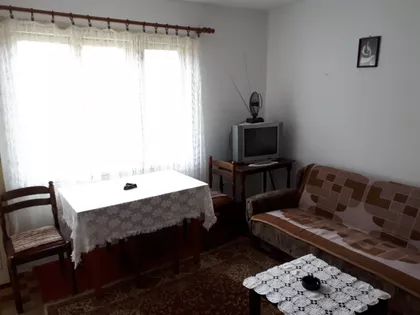 Gučevskih Junaka 1 | 4zida.rs