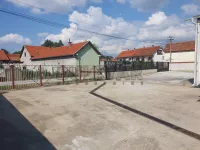 Lokal | 4zida