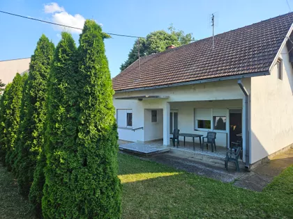 Jakovo | 4zida.rs