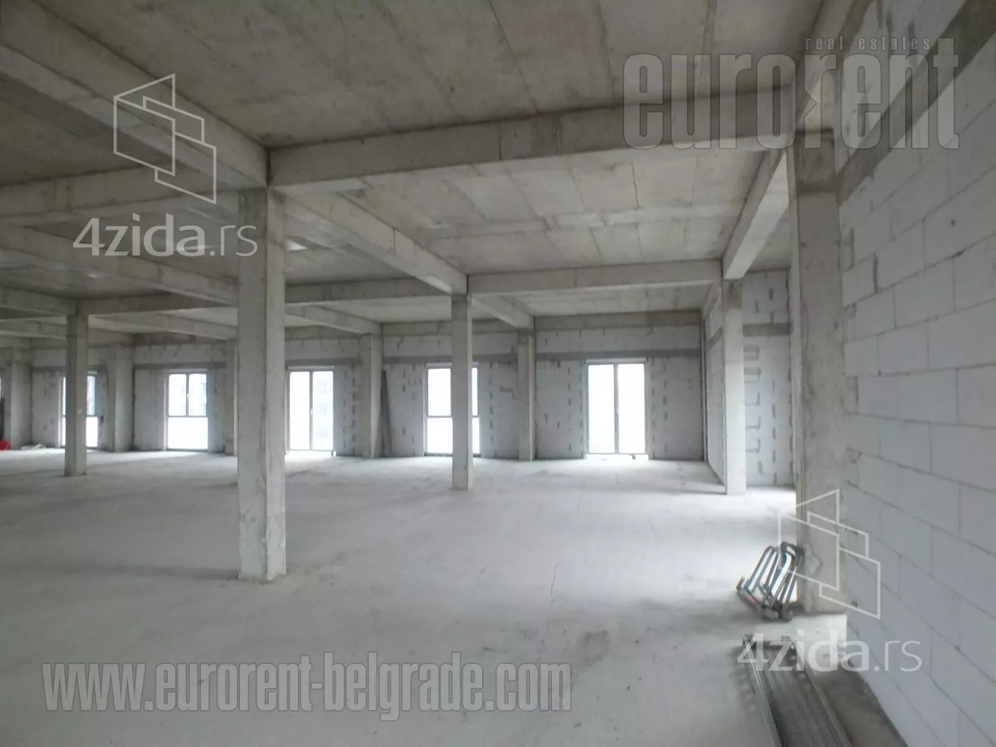 Poslovni prostor | 4zida