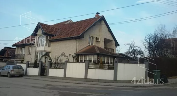Kuća | 4zida