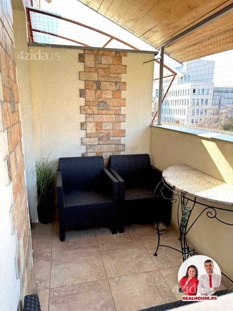 Troiposoban stan | 4zida