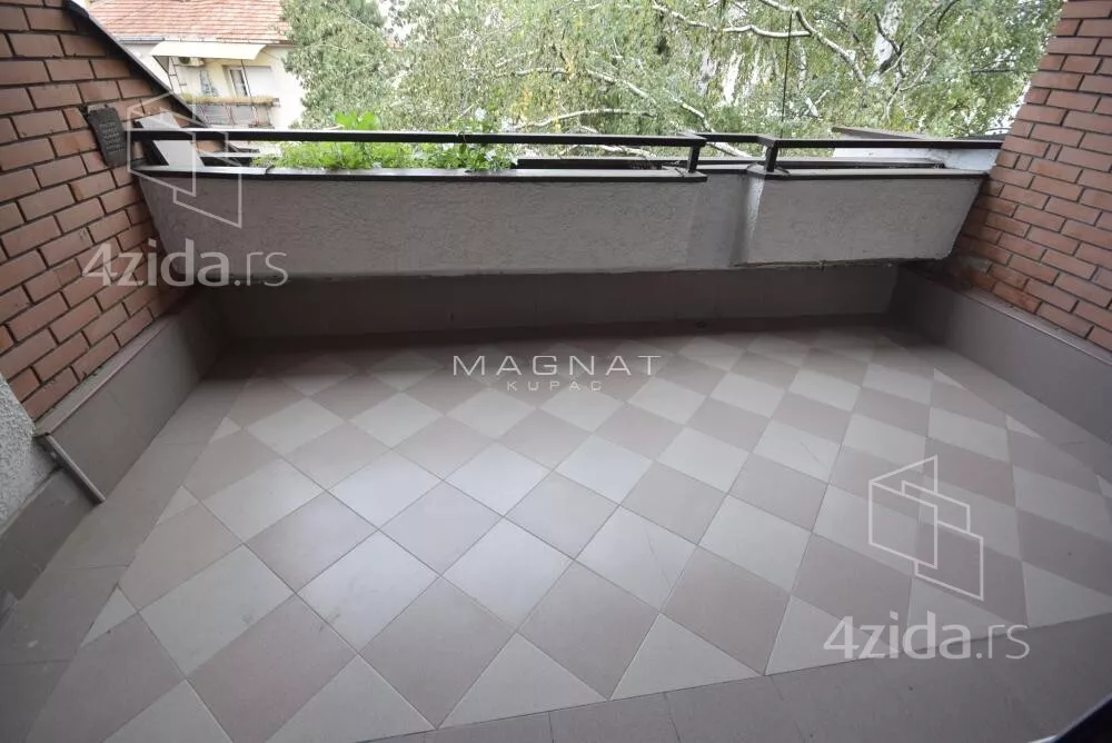 4-etažna kuća | 4zida