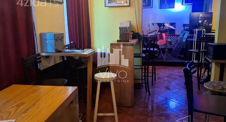 Lokal | 4zida