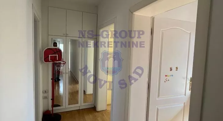 Četvoroiposoban stan | 4zida