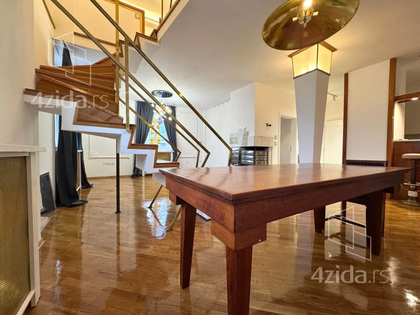 Petosoban stan | 4zida