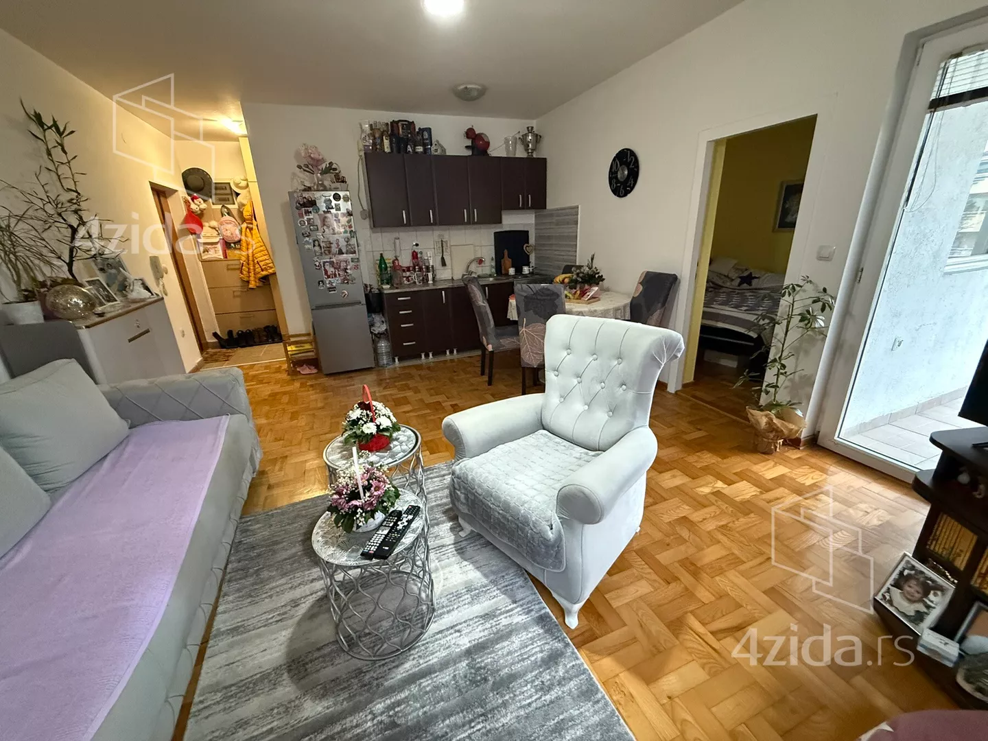 Jednoiposoban stan | 4zida