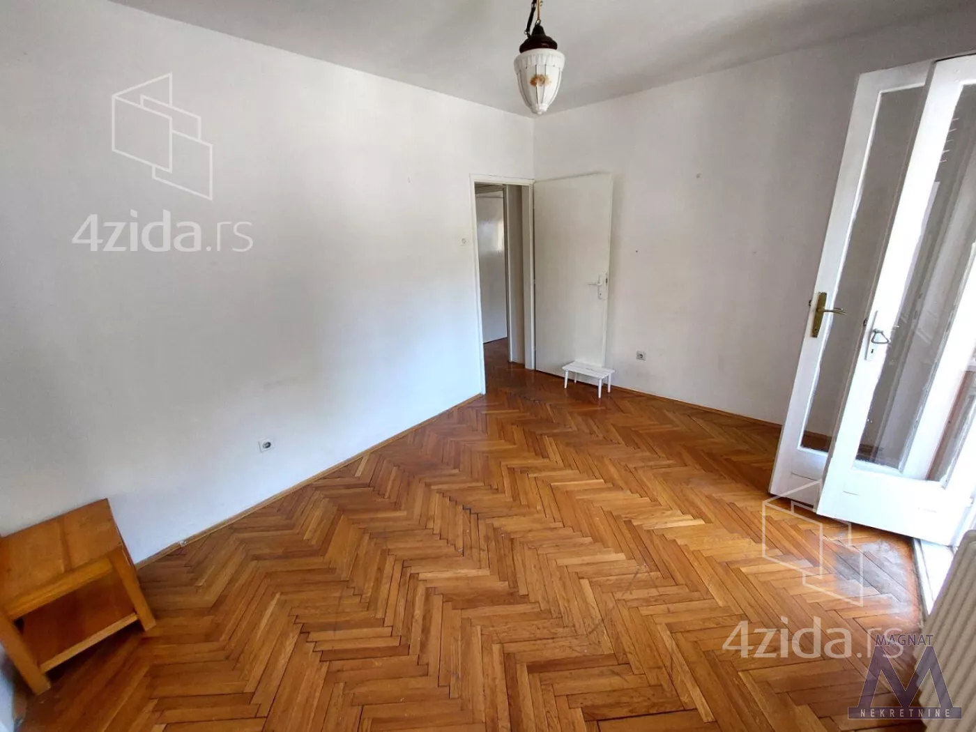 Četvoroiposoban stan | 4zida