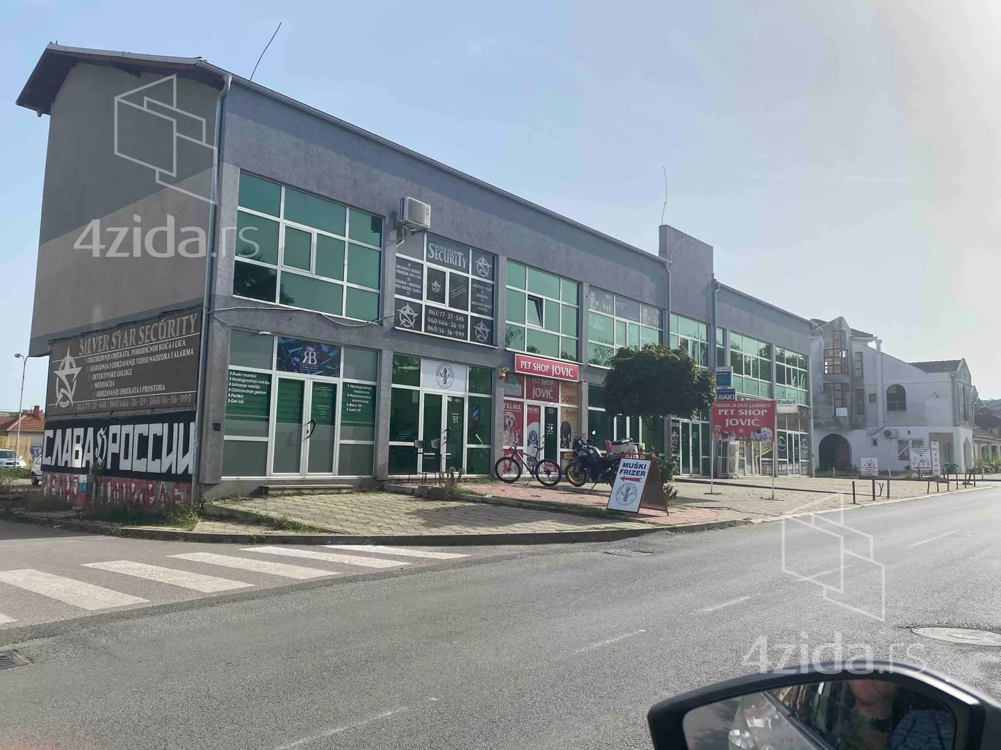 Lokal | 4zida