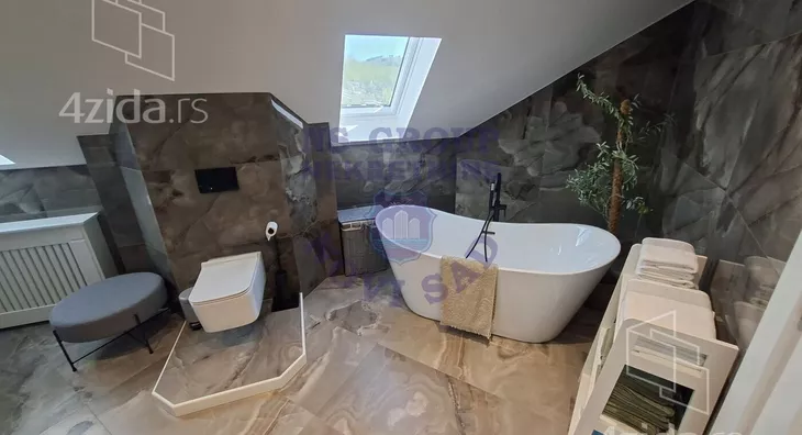 Troiposoban stan | 4zida