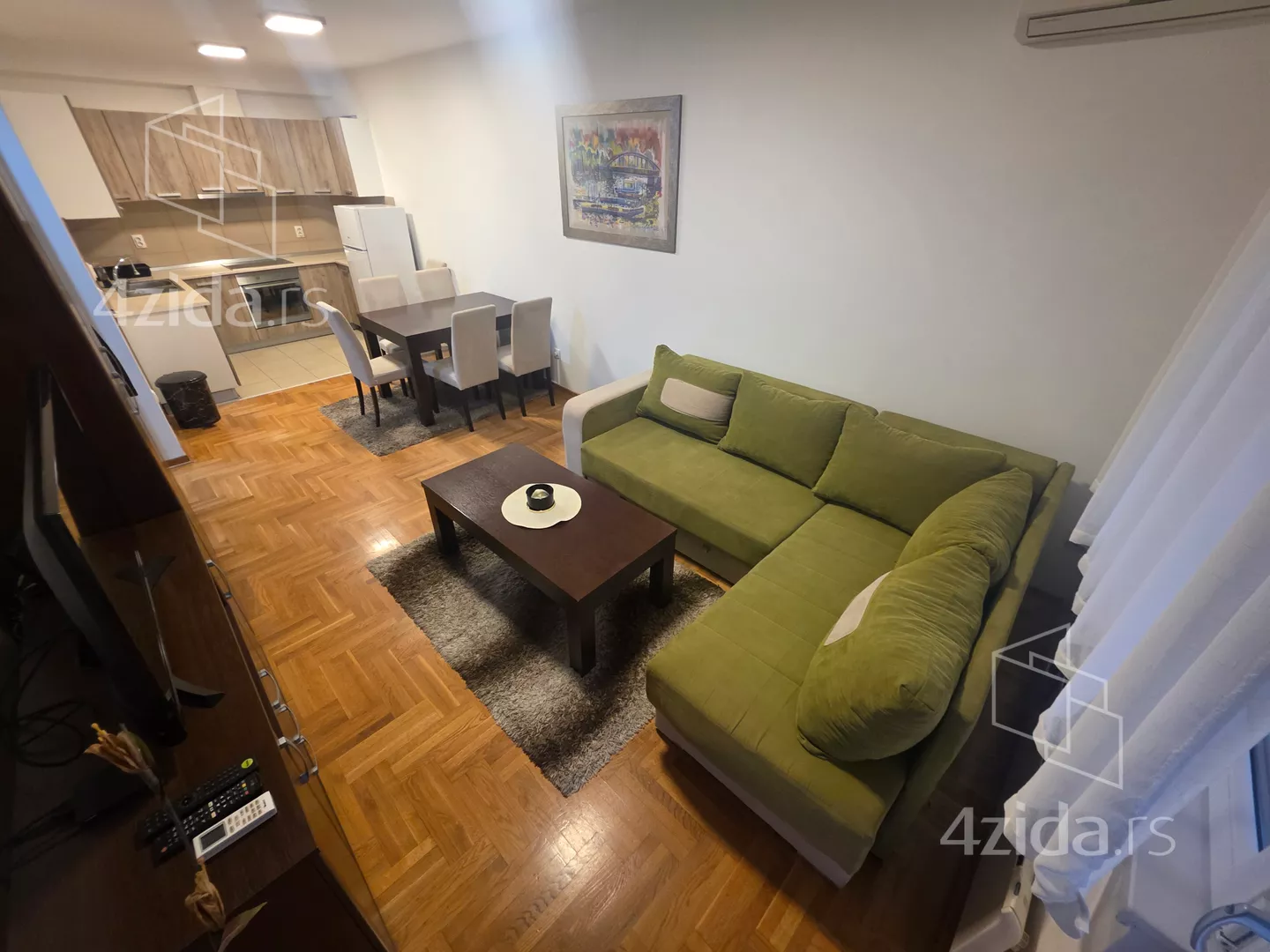 Jednoiposoban stan | 4zida