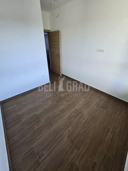 Belog narcisa | 4zida.rs