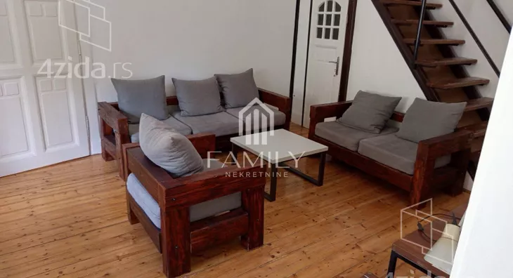 Četvoroiposoban stan | 4zida