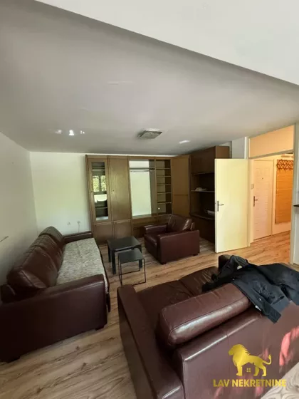 BALZAKOVA | 4zida.rs