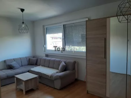 Trg Jakaba i Komora | 4zida.rs