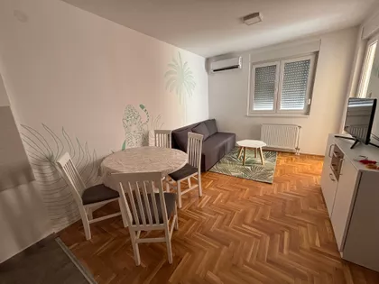 Prešernova 12b | 4zida.rs