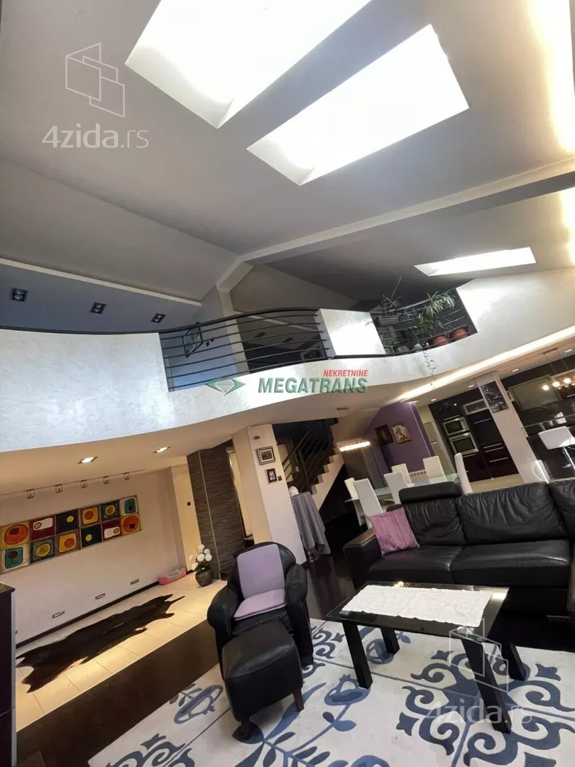 Šestosoban stan | 4zida