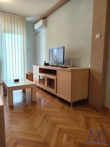 Cara Dušana | 4zida.rs