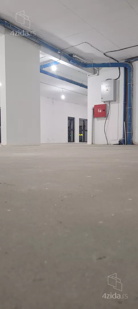 Poslovni prostor | 4zida