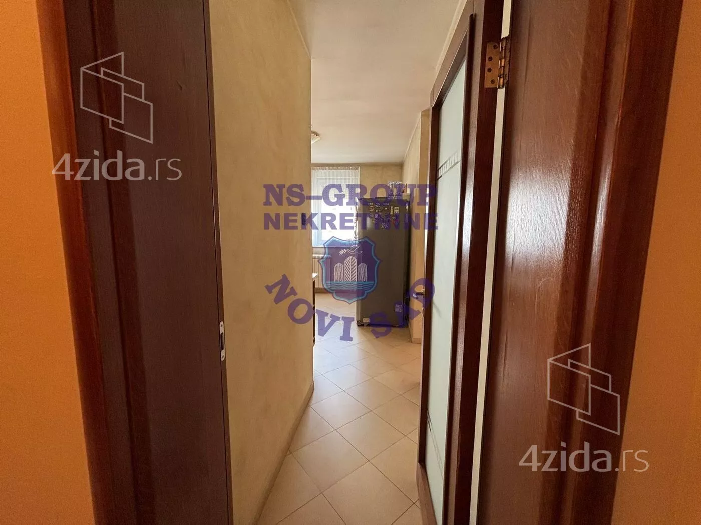 Četvoroiposoban stan | 4zida