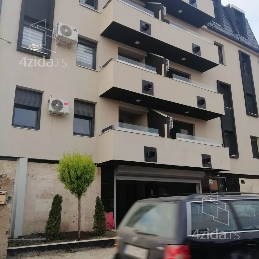 Četvorosoban stan | 4zida