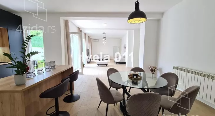 Šestosoban stan | 4zida