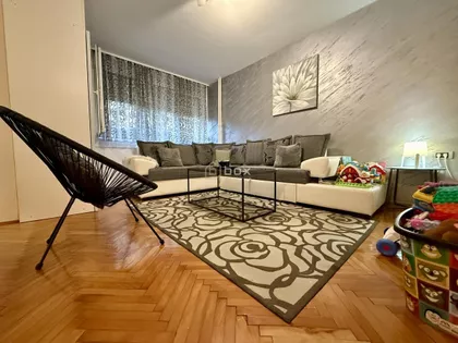 Dom Zdravlja | 4zida.rs