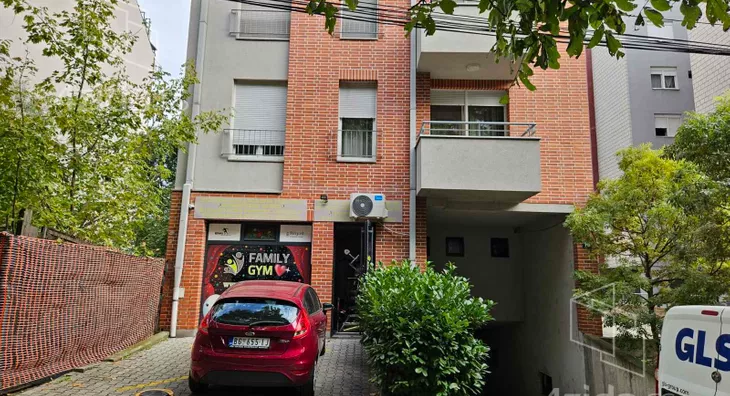 Parking | 4zida
