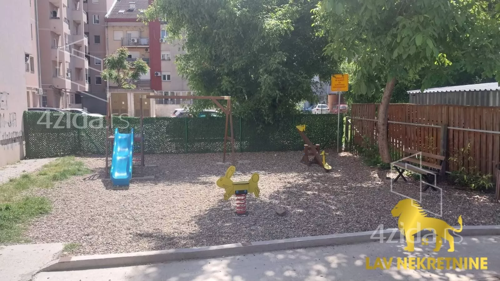 Dvoiposoban stan | 4zida