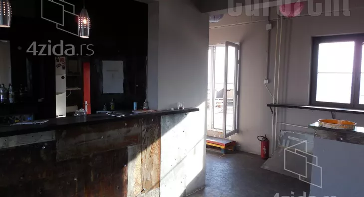 Poslovni prostor | 4zida