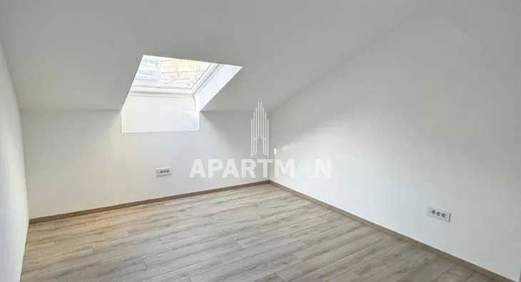 Poslovna zgrada | 4zida