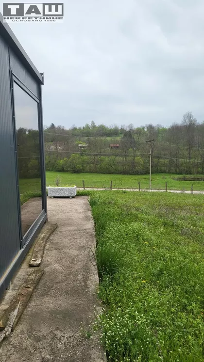 Okolne lokacije | 4zida.rs