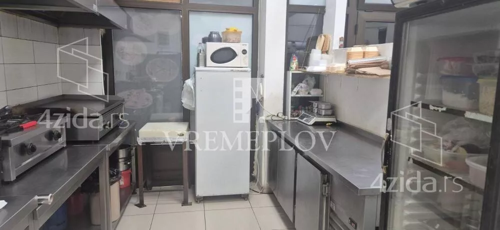 Poslovni prostor | 4zida