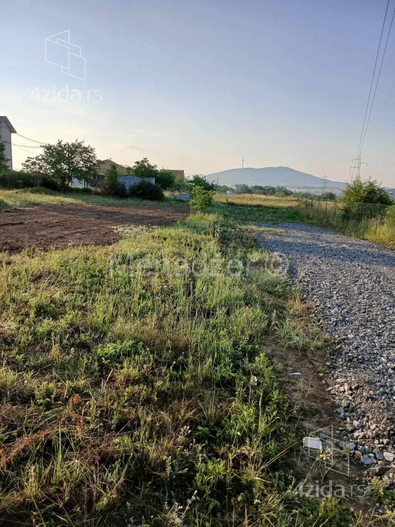 Plac | 4zida
