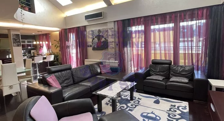 Sedmosoban stan | 4zida